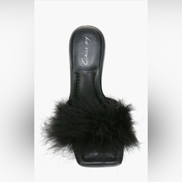 EUC Circus by Sam Edelman Florence Feather Heeled Sandals - Picture 10 of 14